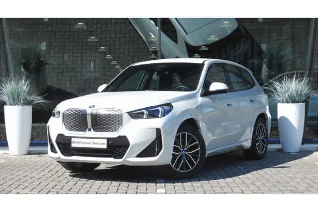 BMW iX1 (2024) thumbnail 1
