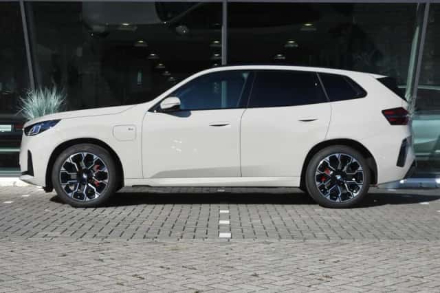 BMW X3 (2026) thumbnail 5