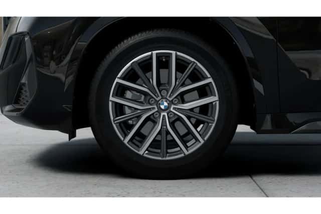 BMW iX1 (2026) thumbnail 6