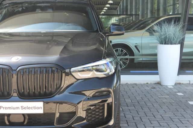 BMW X5 (2023) thumbnail 2