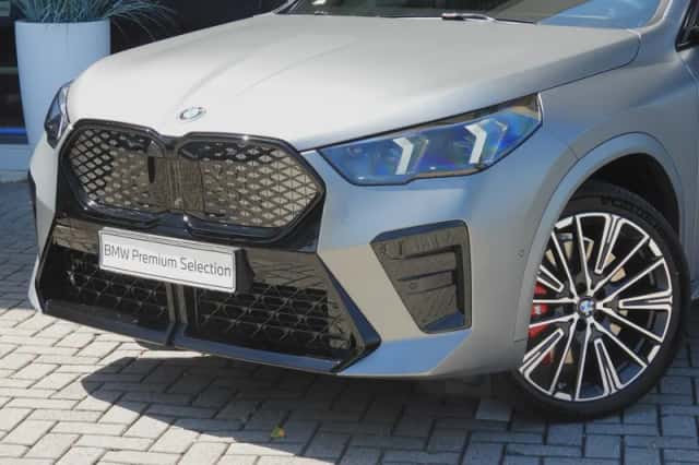 BMW iX2 (2026) thumbnail 6