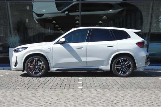 BMW X1 (2025) thumbnail 5