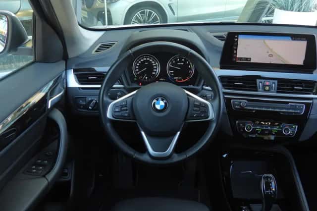 BMW X1 (2022) thumbnail 2