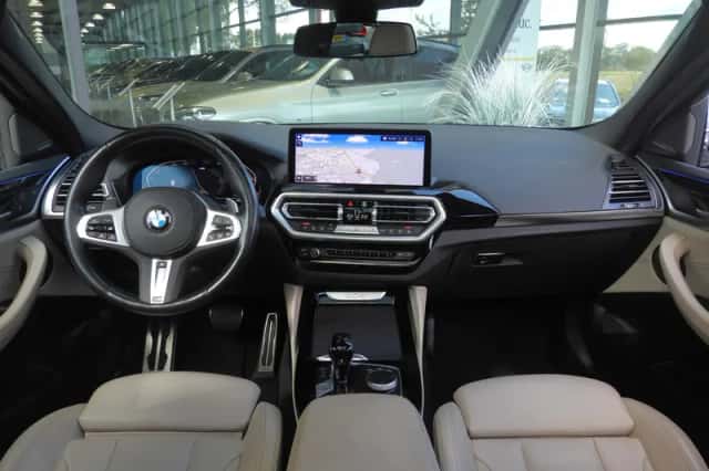 BMW X4 (2023) thumbnail 3