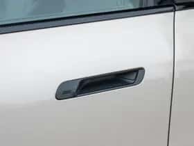 BMW iX (2026) thumbnail 11
