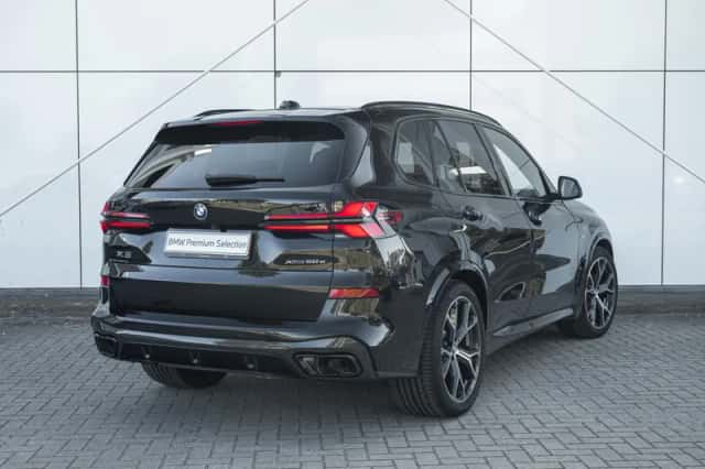 BMW X5 (2024) thumbnail 2