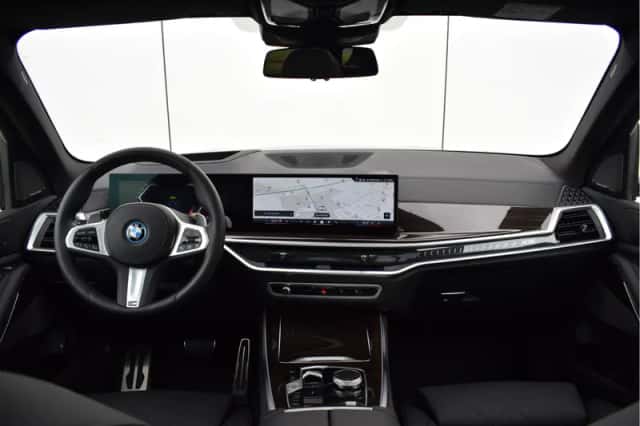 BMW X5 (2024) thumbnail 3