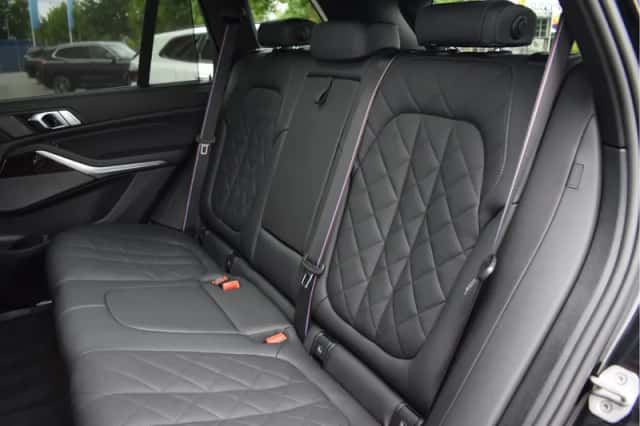 BMW X5 (2024) thumbnail 4