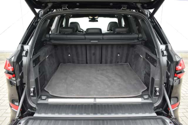 BMW X5 (2024) thumbnail 5