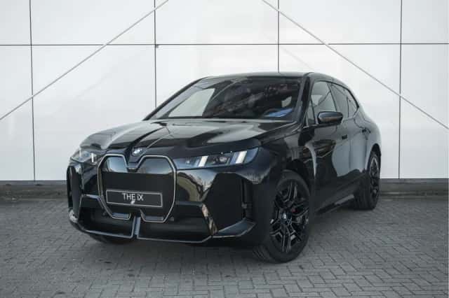 BMW iX (2026) thumbnail 1