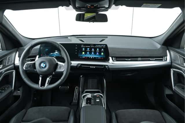 BMW iX2 (2026) thumbnail 3