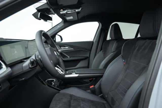 BMW iX2 (2026) thumbnail 4