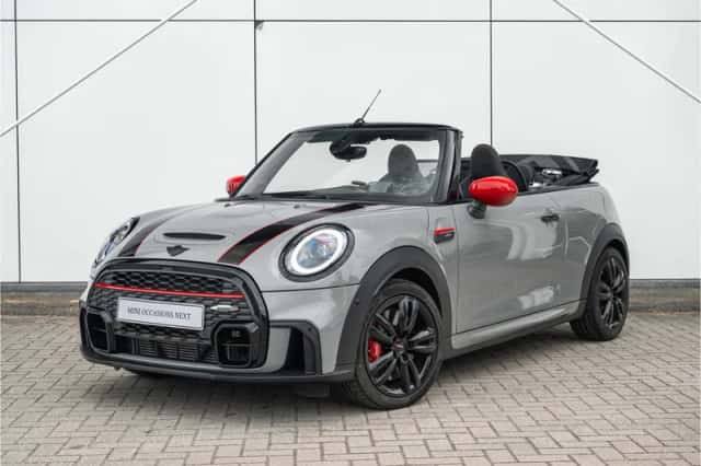 MINI Cabrio (2022) thumbnail 1