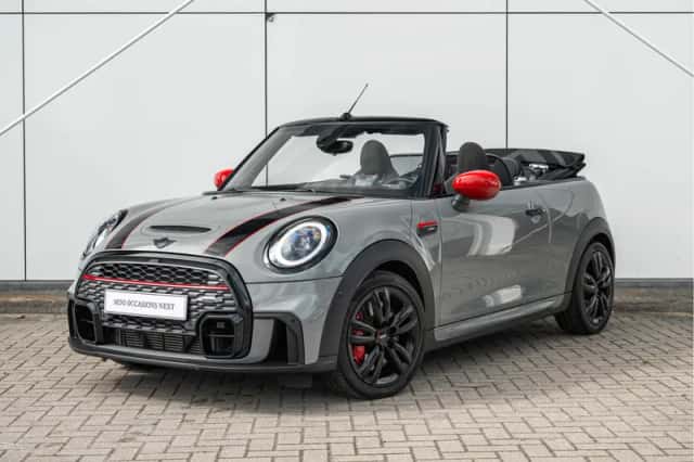 MINI Cabrio (2022) thumbnail 1