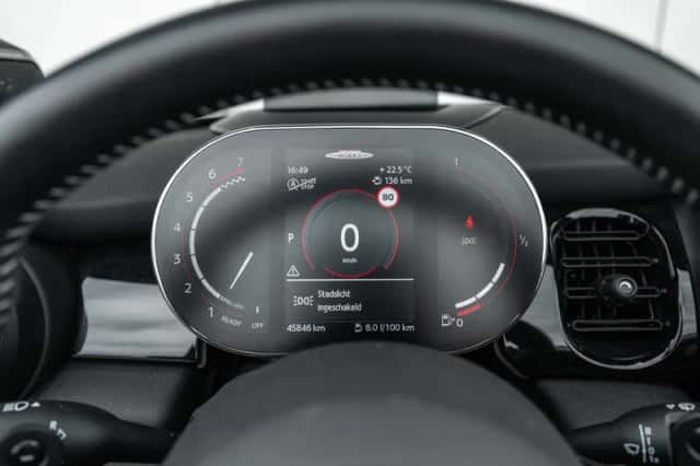 MINI Cabrio (2022) thumbnail 5