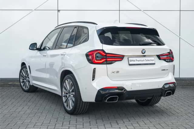 BMW X3 (2022) thumbnail 2