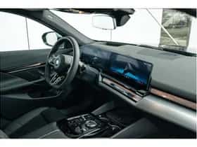 BMW i5 (2026) thumbnail 12