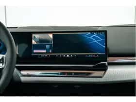 BMW i5 (2026) thumbnail 16