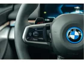 BMW i5 (2026) thumbnail 18