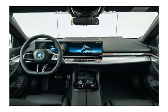 BMW i5 (2026) thumbnail 5