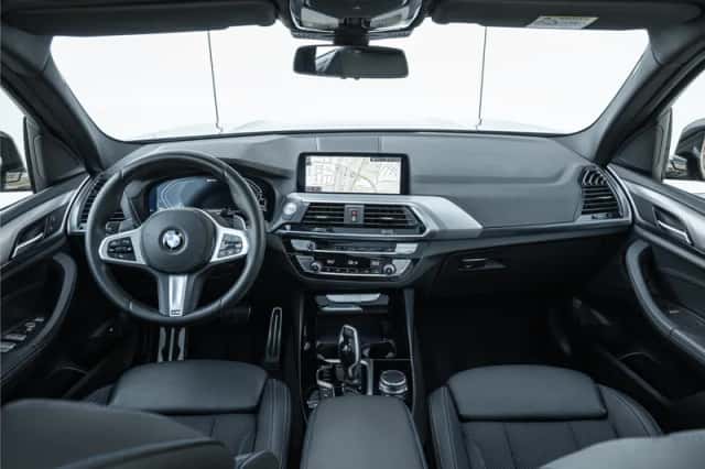 BMW X3 (2021) thumbnail 3