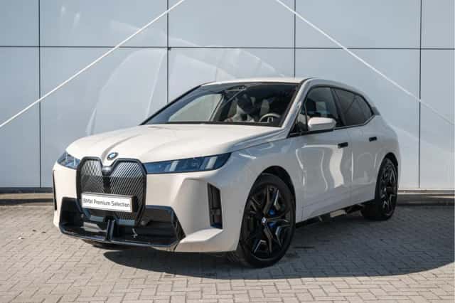 BMW iX (2025) thumbnail 1