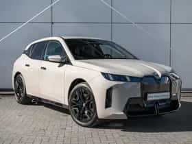 BMW iX (2025) thumbnail 12