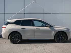 BMW iX (2025) thumbnail 13