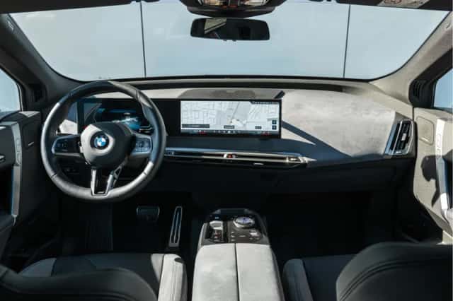 BMW iX (2025) thumbnail 3