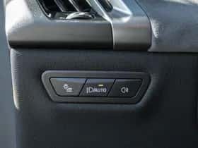 BMW iX (2025) thumbnail 22