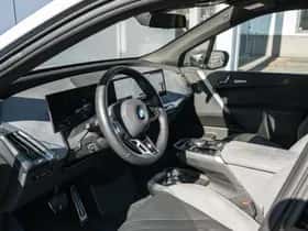 BMW iX (2025) thumbnail 23