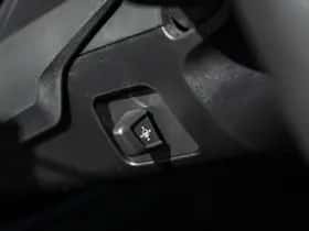 BMW iX (2025) thumbnail 25