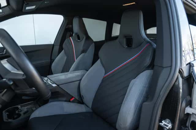 BMW iX (2025) thumbnail 4