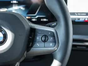 BMW iX (2025) thumbnail 38