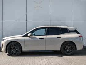 BMW iX (2025) thumbnail 42