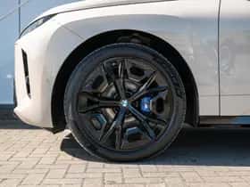 BMW iX (2025) thumbnail 43