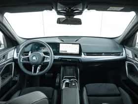 BMW X1 (2024) thumbnail 3