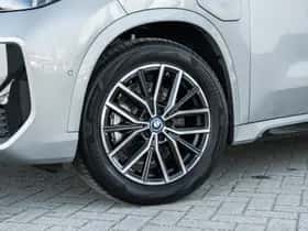 BMW X1 (2024) thumbnail 9