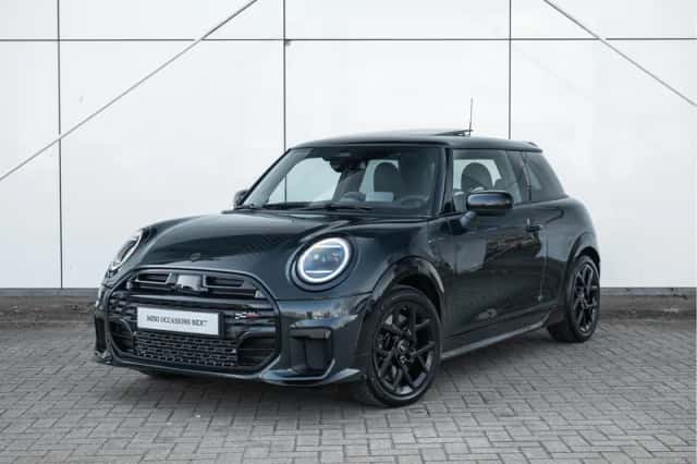 MINI Hatchback (2026) thumbnail 1