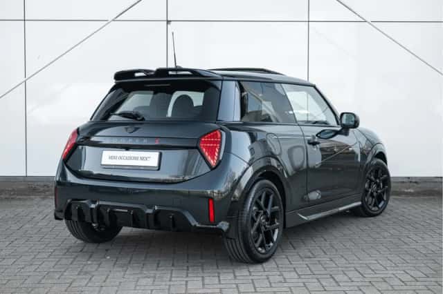 MINI Hatchback (2026) thumbnail 3