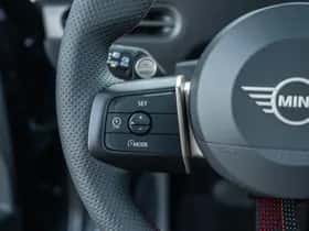 MINI Hatchback (2026) thumbnail 36