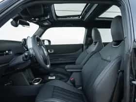 MINI Hatchback (2026) thumbnail 42