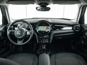 MINI Hatchback (2023) thumbnail 3