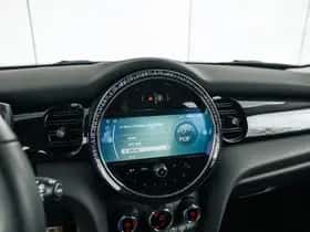 MINI Hatchback (2023) thumbnail 23