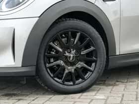 MINI Hatchback (2023) thumbnail 9