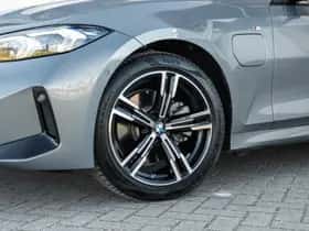 BMW 3-Serie (2024) thumbnail 11