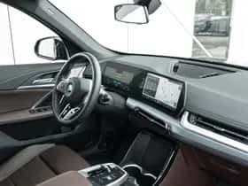 BMW iX1 (2024) thumbnail 14