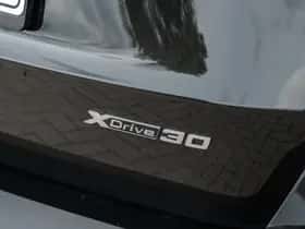 BMW iX1 (2024) thumbnail 16
