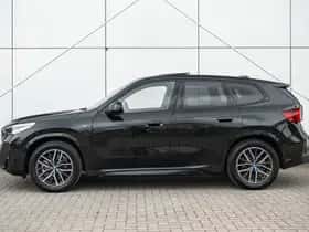 BMW iX1 (2024) thumbnail 38
