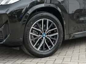 BMW iX1 (2024) thumbnail 9
